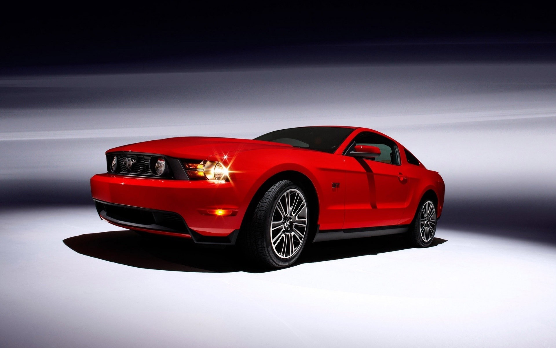 ford voiture voiture automobile action noir rapide chaussée flou roues dépêchez-vous système de transport coupé course asphalte ford mustang mustang