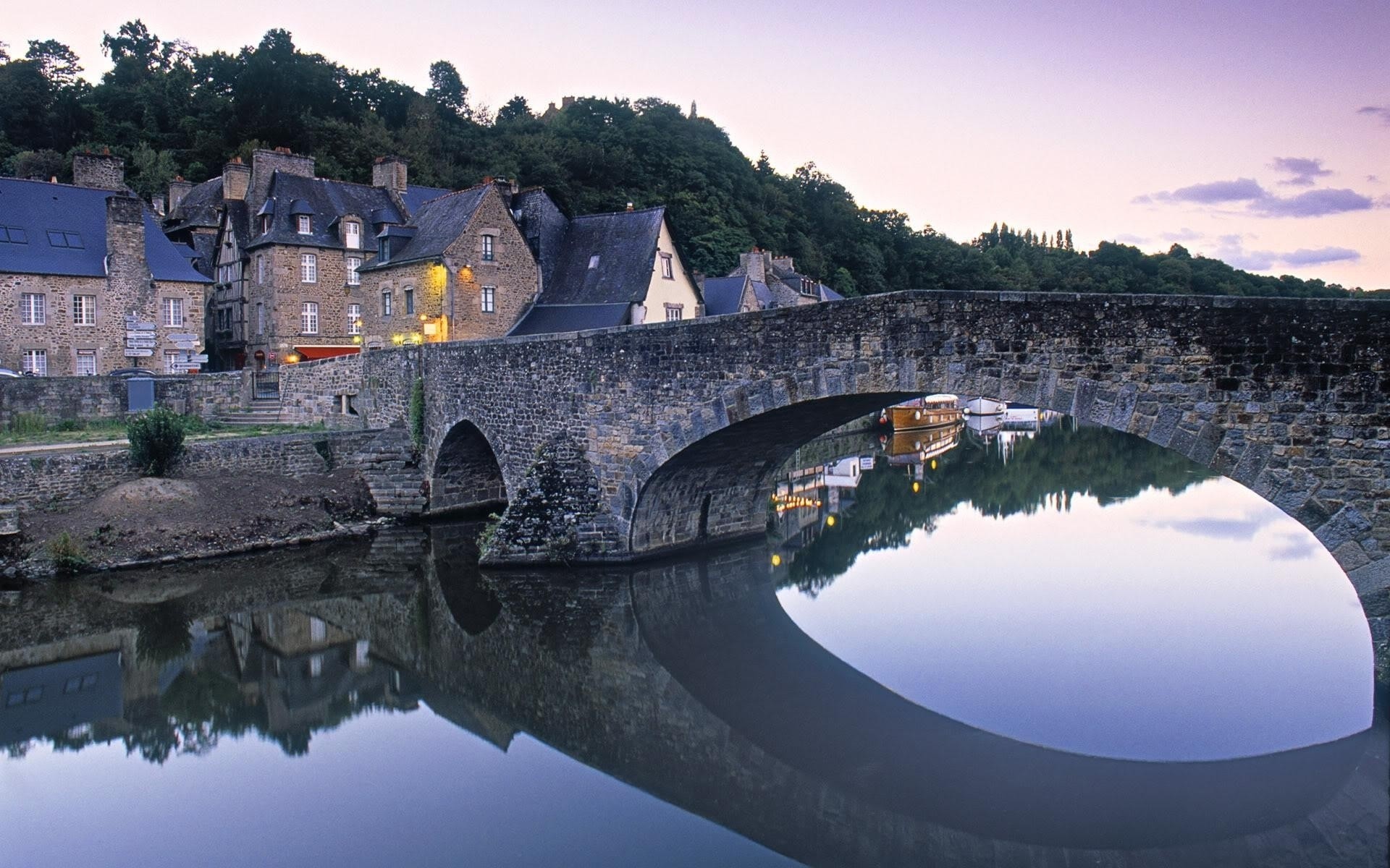 frança arquitetura viagens cidade castelo cidade água gótico casa céu ao ar livre paisagem turismo fortaleza rio fortificação casa atração velho