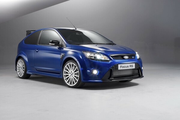 Samochód sportowy Ford Focus RS