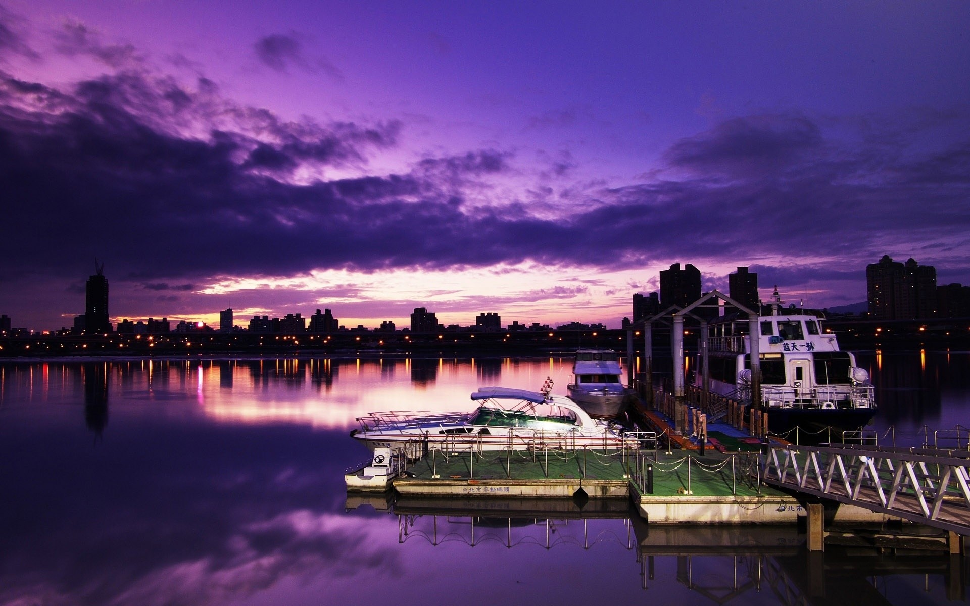 altre città acqua viaggi riflessione fiume città tramonto architettura cielo crepuscolo sera ponte casa molo all aperto lungomare porto alba città moto d acqua