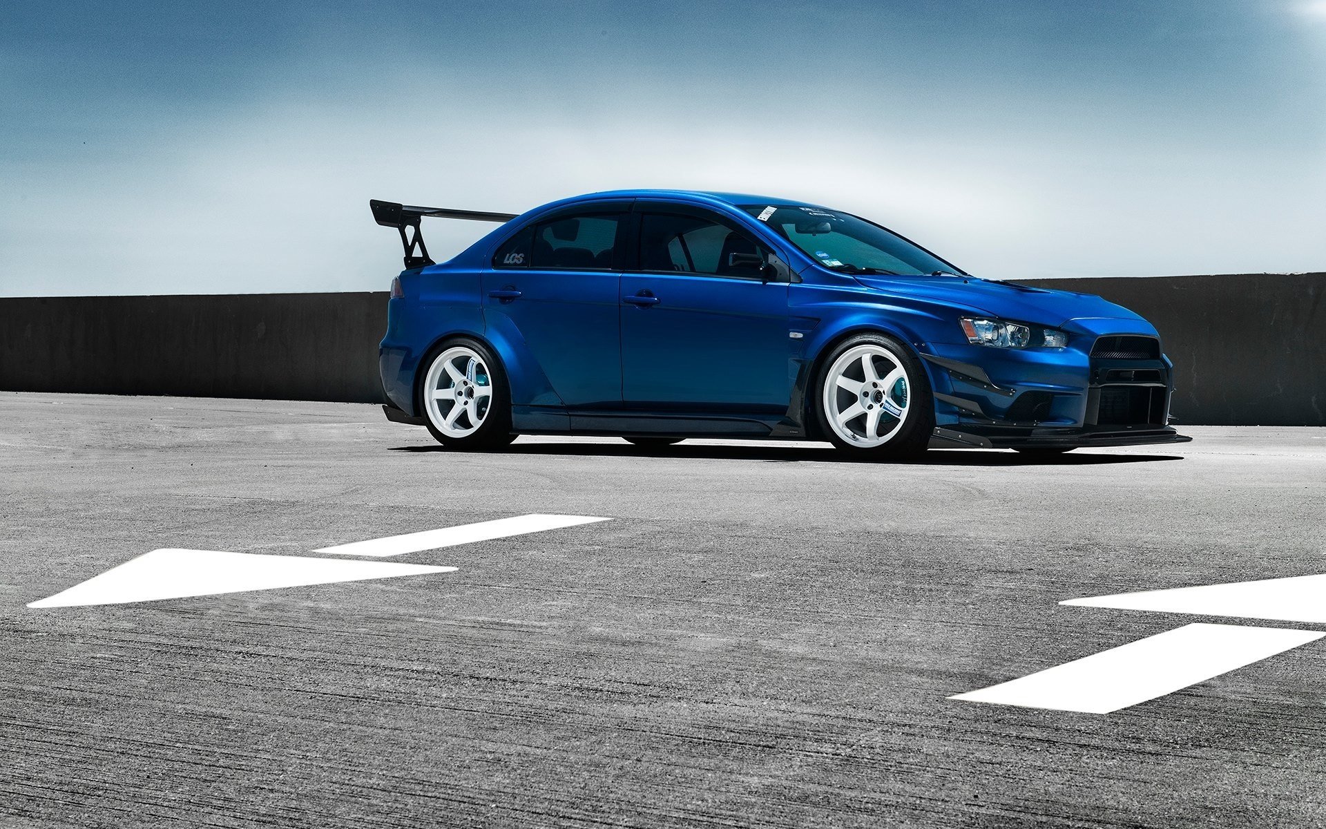 mitsubishi профессии эволюция х синий автомобиль спойлер колеса передние