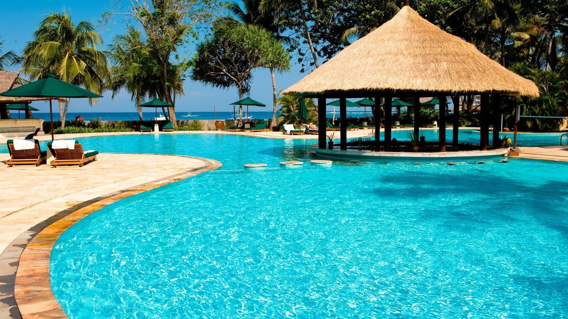 meer und ozean resort schwimmbad schwimmen hotel schwimmbad tropisch pool luxus villa entspannung urlaub stuhl türkis urlaub paradies wasser sommer exotisch strand regenschirm