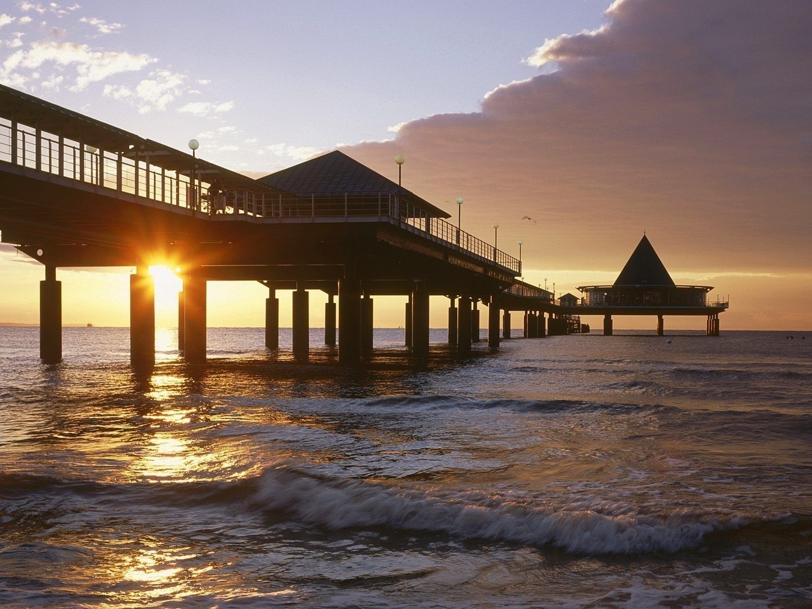 sonnenuntergang und dämmerung sonnenuntergang wasser dämmerung sonne strand meer ozean dämmerung pier abend reisen im freien meer himmel sand gutes wetter