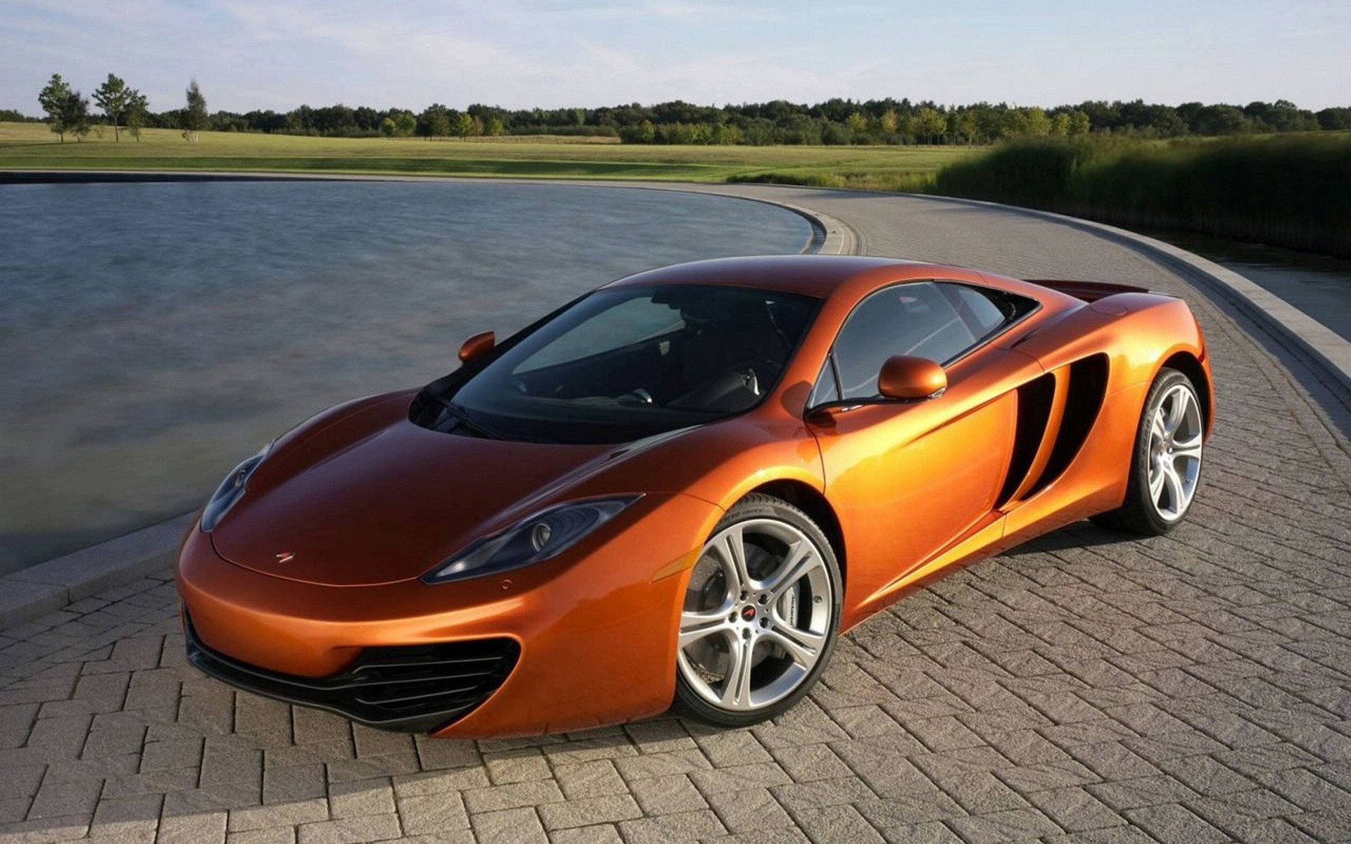 mclaren auto auto marciapiede nigella ruote asfalto veloce sistema di trasporto azione coupé mclaren mp4