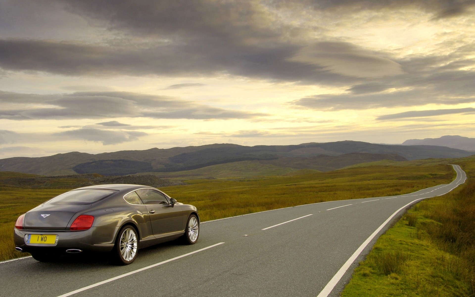 bentley estrada asfalto paisagem chernushka viagem carro estrada sistema de transporte apresse-se céu bentley continental gt