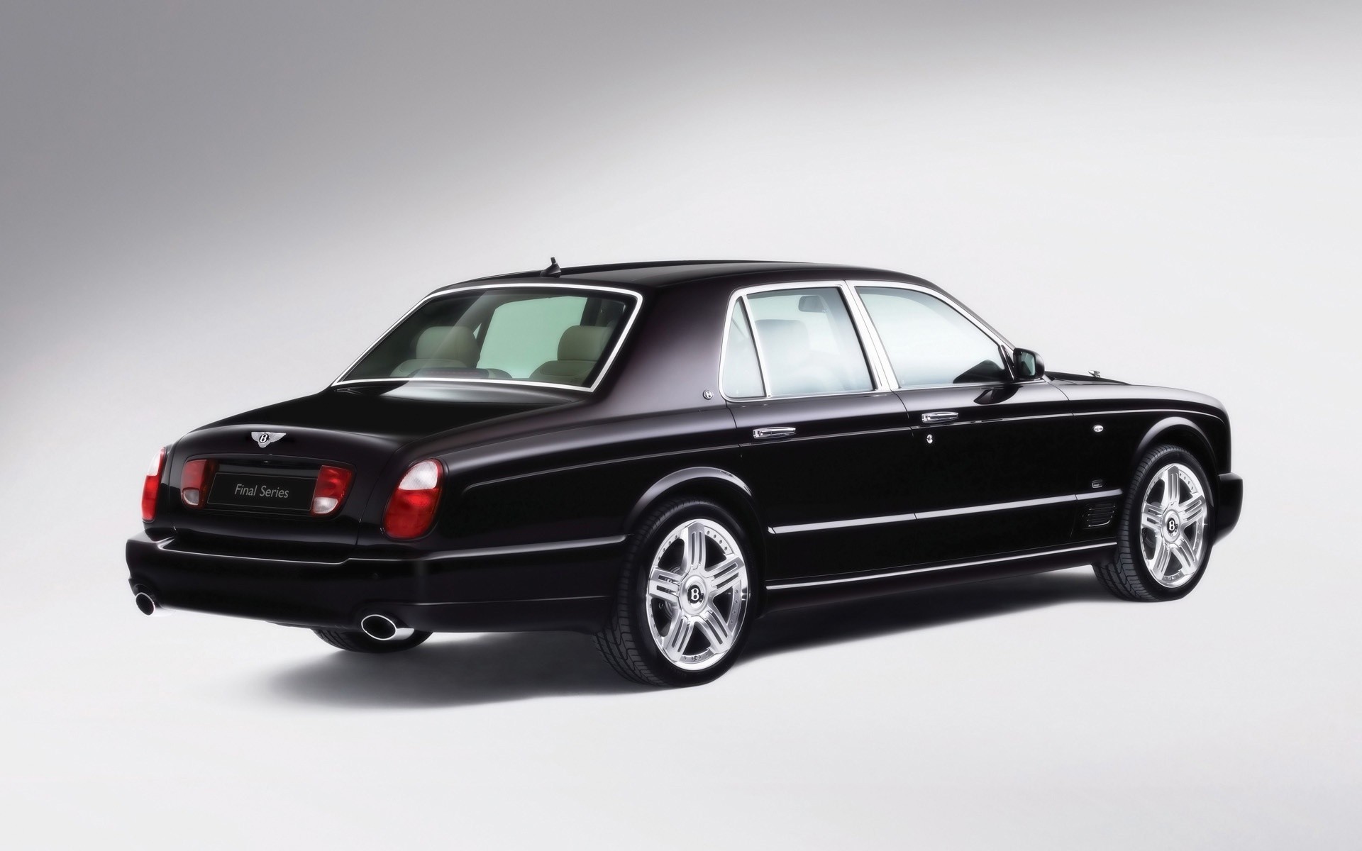 bentley car vehicle wheel automotive transportation system drive sedan coupe fast hood bentley arnage