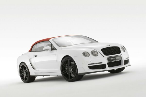 Bentley ақ жылдам көлігі