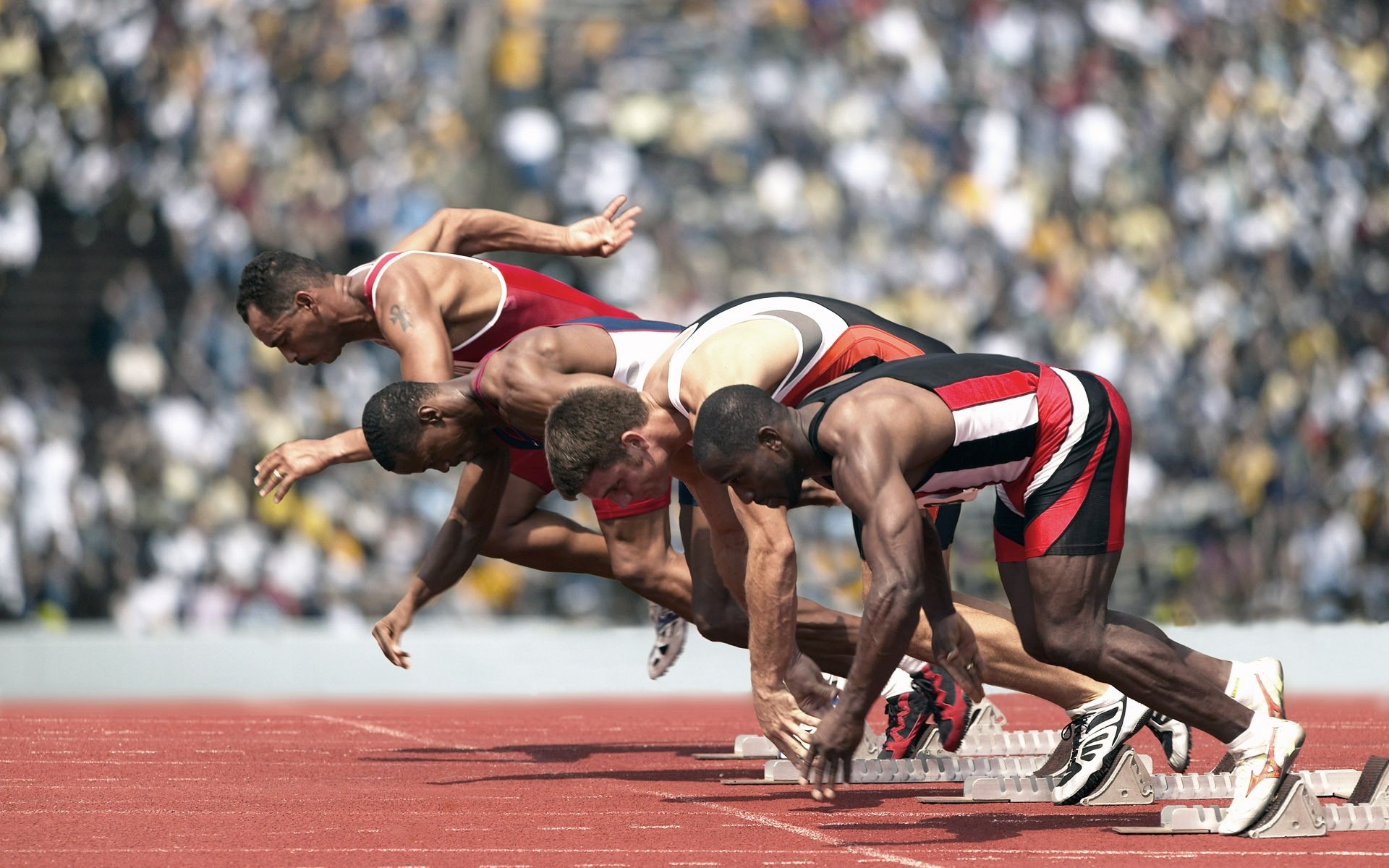 fitness yarışma atlet yarış atletizm koşucu aksiyon hareketler yetişkin grup acele et adam çaba sprint stadyum sprinter parça spor