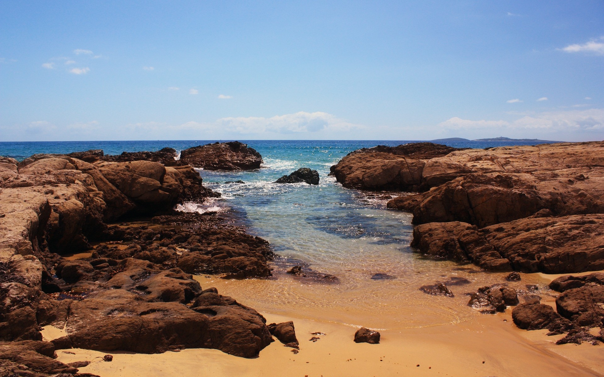 autres villes mer eau mer plage océan voyage sable rock ciel paysage surf à l extérieur scénique nature paysage rocky coucher de soleil