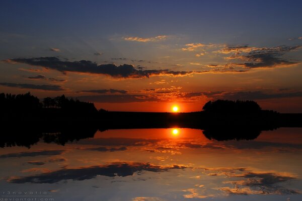 Reflexión durante la puesta del sol