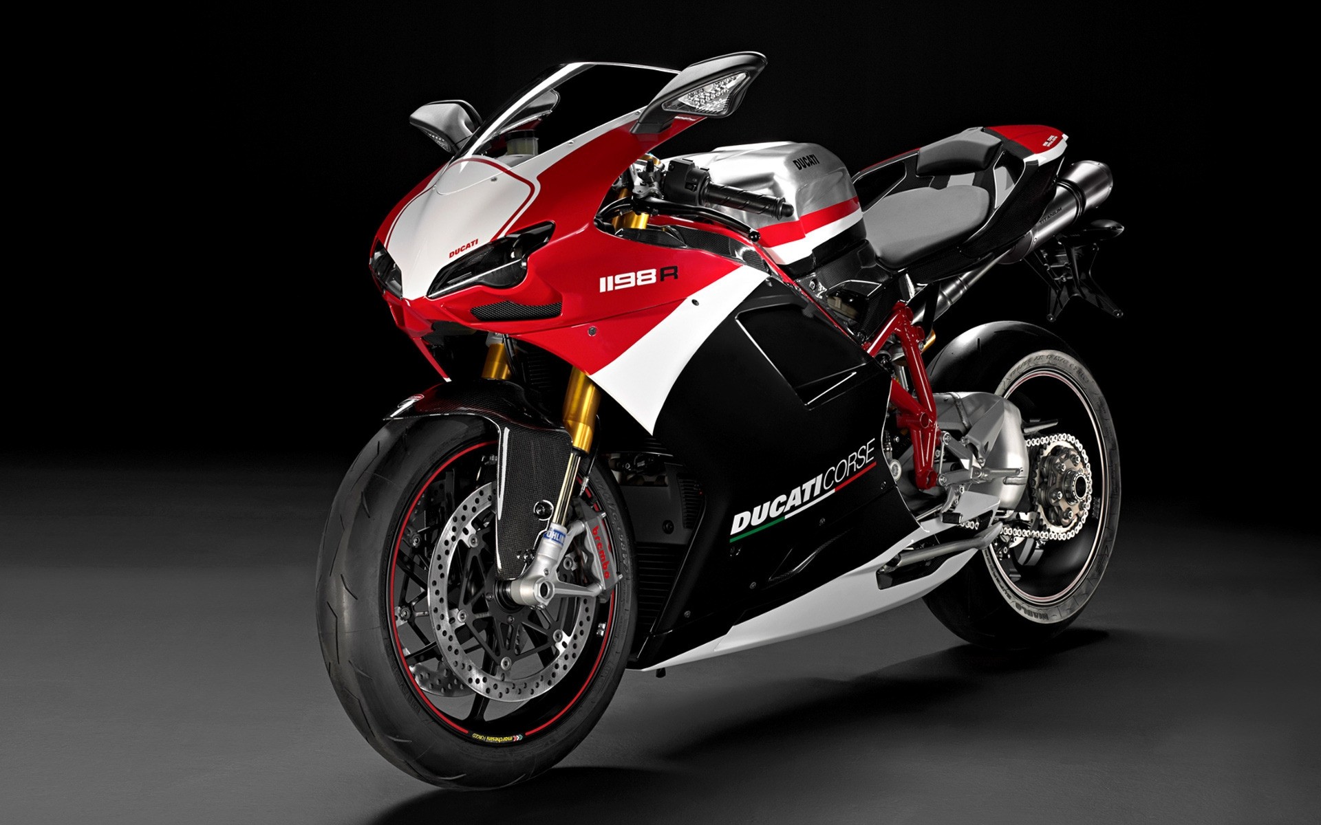 ducati corsa veloce bici ruote auto potenza disco fretta macchina concorso campionato