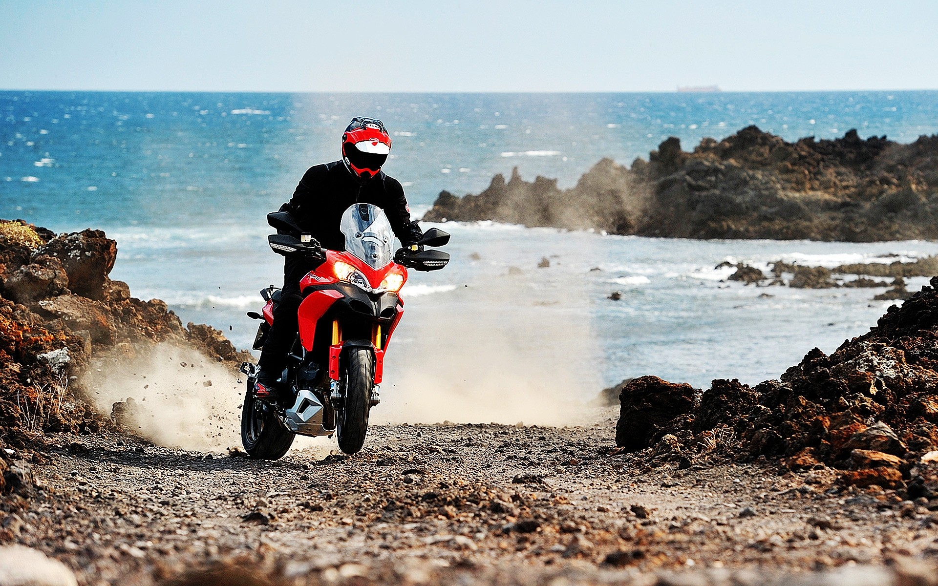 ducati plage eau mer mer océan loisirs voyage sable