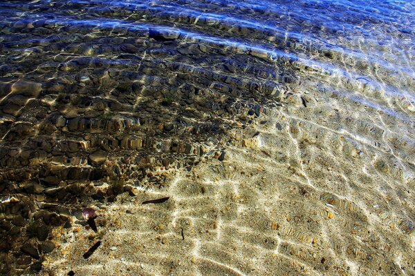 Тихое море, прозрачная вода