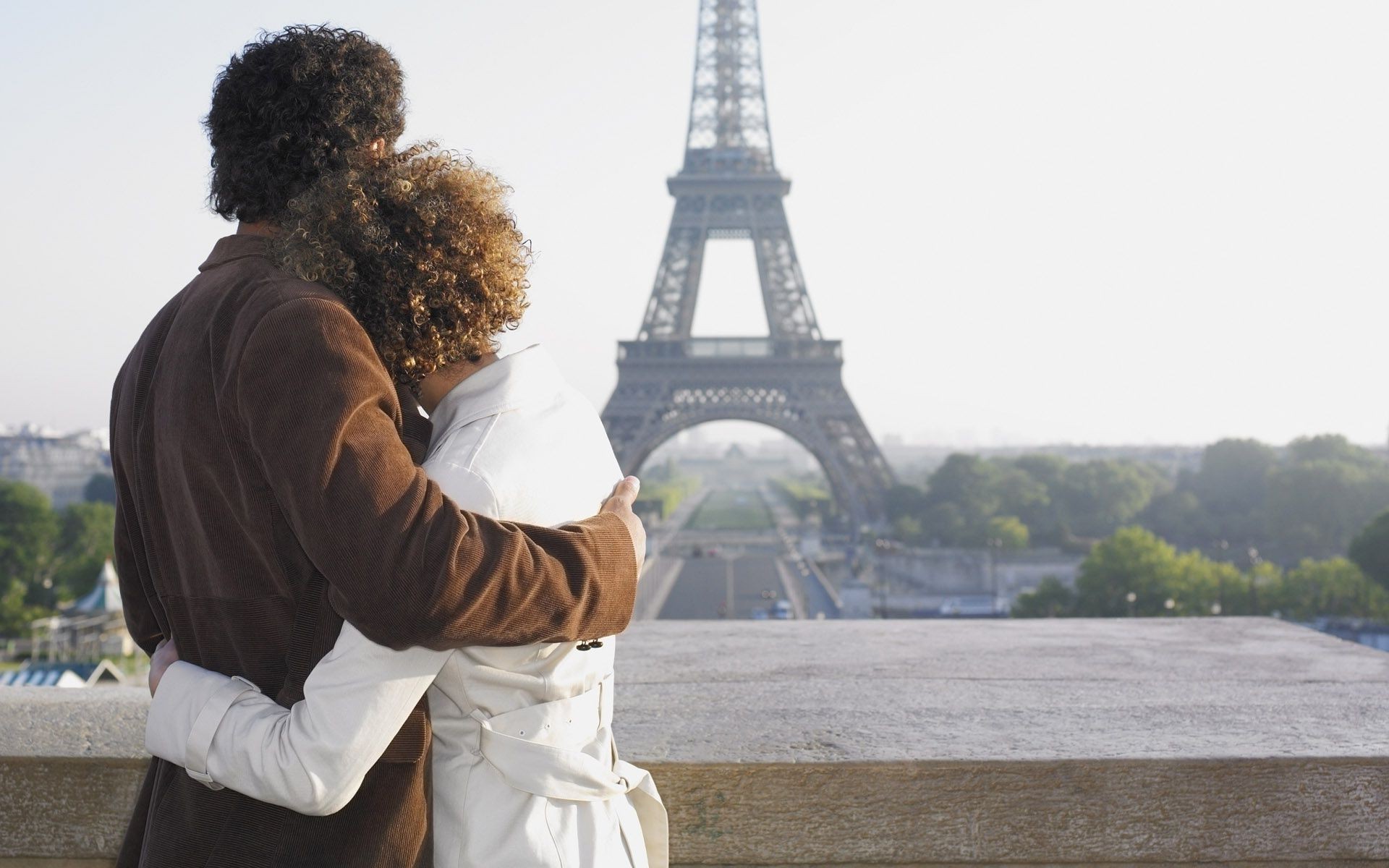 romance viajar ao ar livre adulto luz do dia homem água cidade parque arquitetura sozinho céu urbano turismo religião mulher