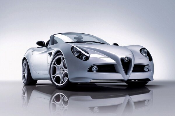 ALFA ROMEO ATTRAVERSO GLI OCCHI DEL DESIGNER