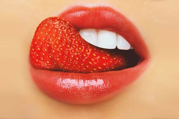 Barra de labios con sabor a fresa