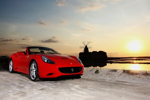 Ferrari bei Sonnenuntergang- natürliche Schönheit