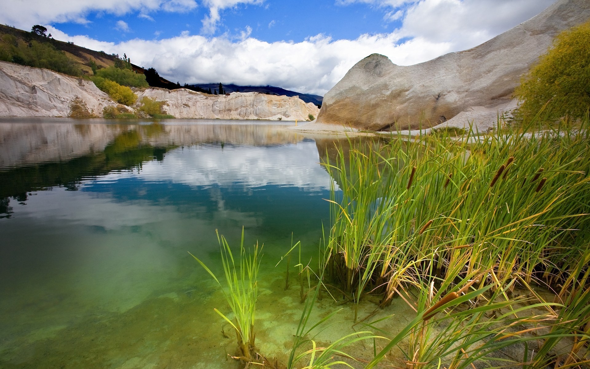 landschaft wasser landschaft natur see reisen im freien gras himmel landschaftlich sommer dämmerung berge reflexion fluss holz steine szenisch