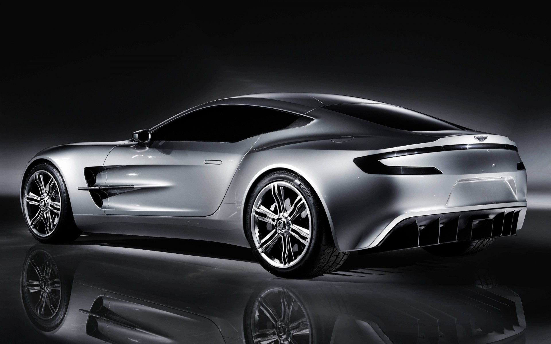 aston martin auto auto auto coupé berlina ruote mezzogiorno disco veloce cofano spettacolo sistema di trasporto prototipo nigella cromo lusso aston martin uno