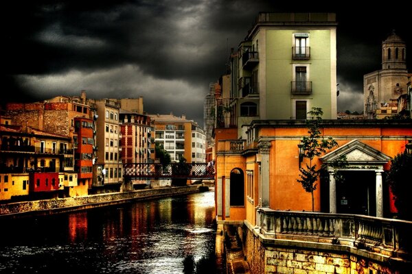 Paysage urbain lumineux sur fond de nuit