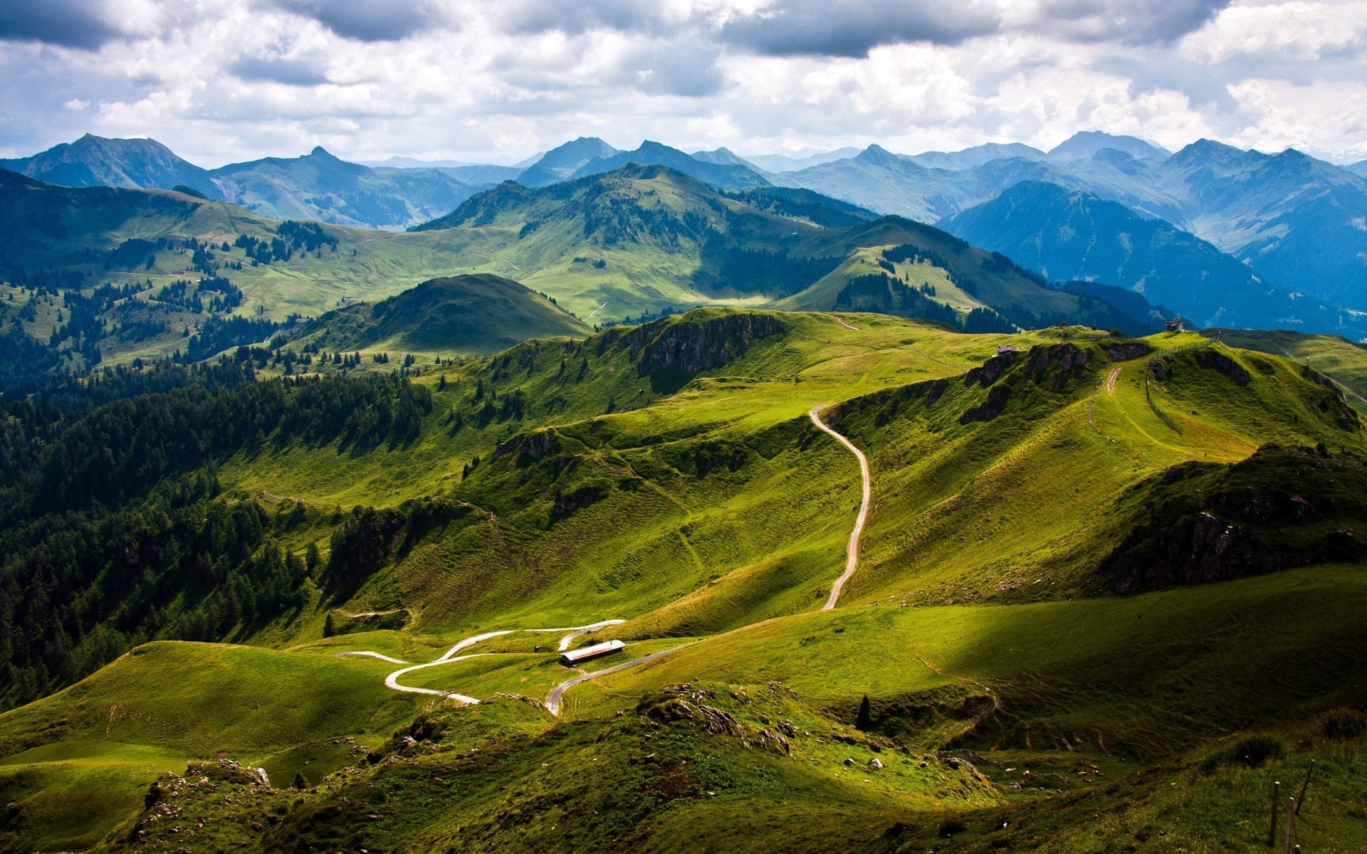 paysage montagnes paysage voyage vallée nature neige dehors ciel scénique herbe colline pic de montagne panorama été arrière-plan