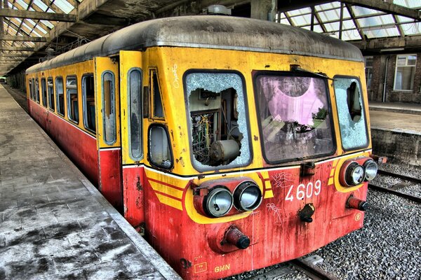 Abandoned train at the platform