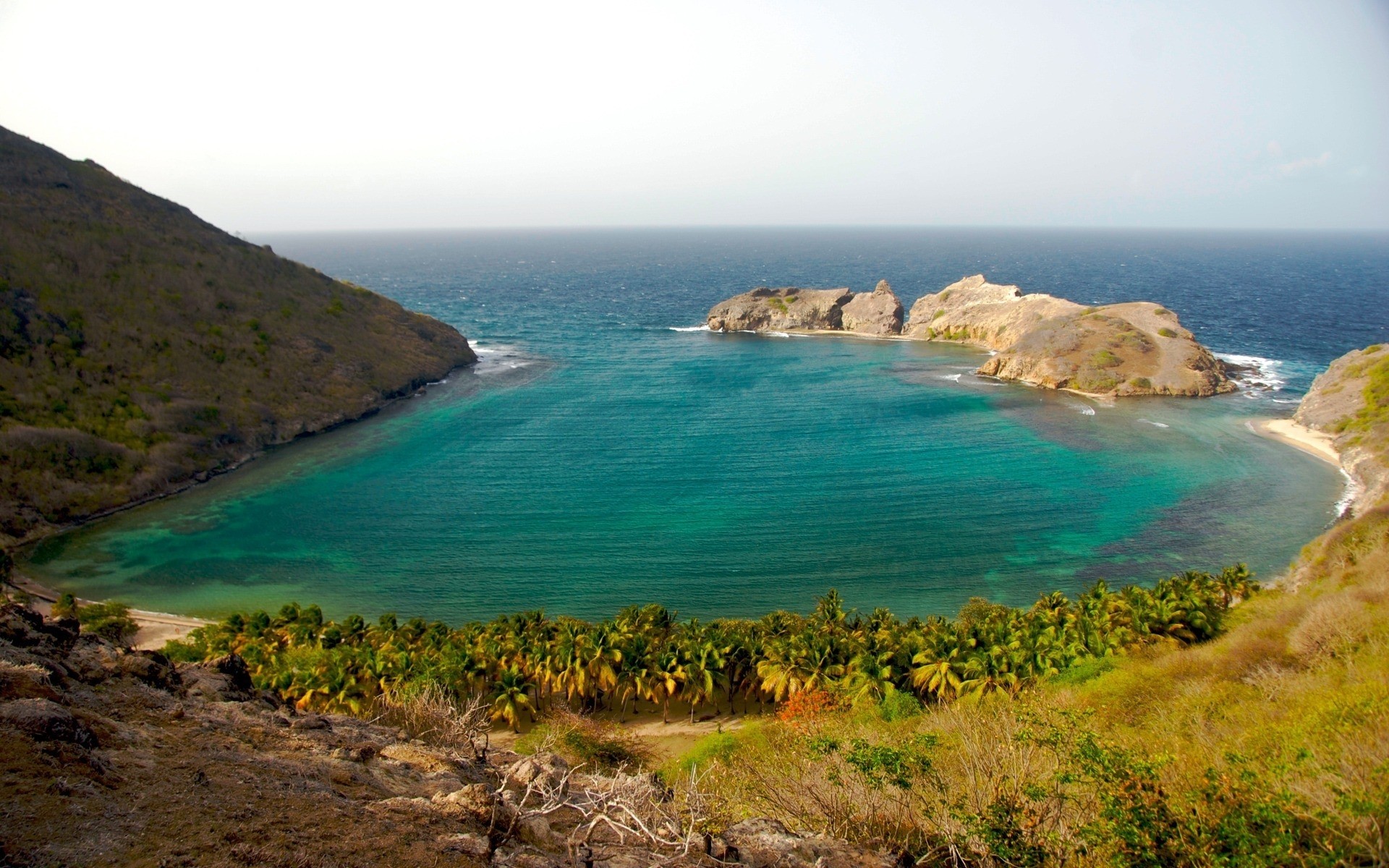 espace eau mer voyage mer plage océan nature paysage ciel paysage à l extérieur île été scénique baie rock vacances sable lumière du jour fond