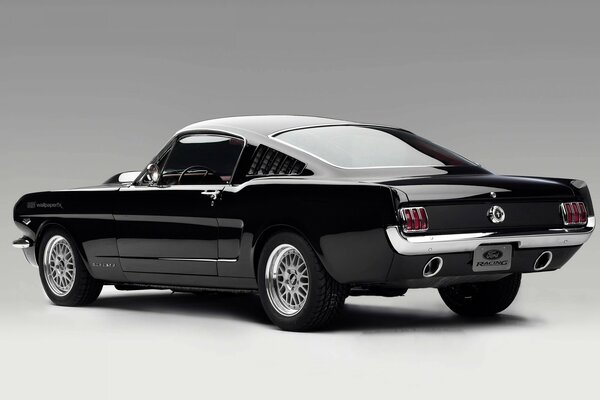 Coche ford negro. Hermoso