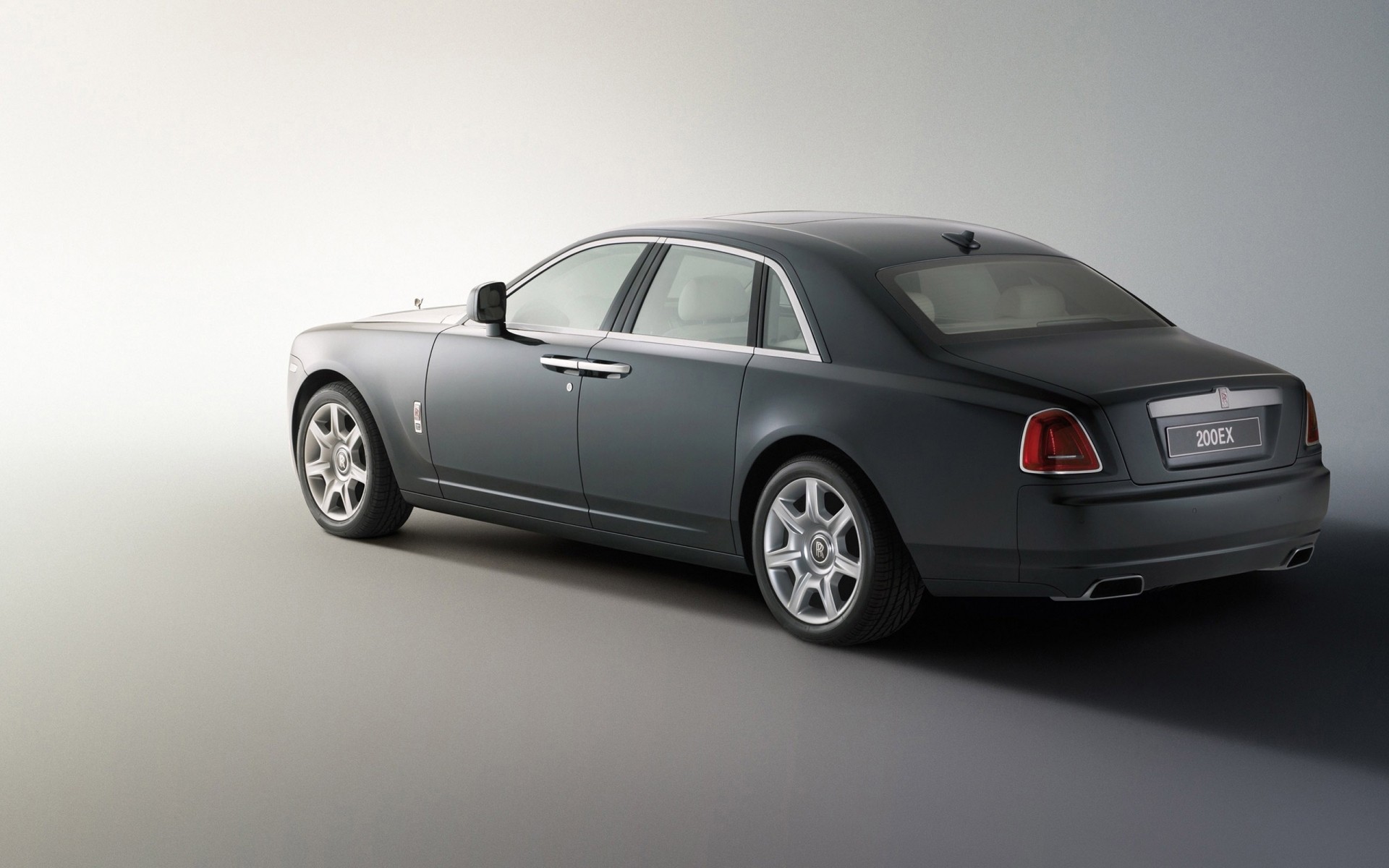 rolls royce samochód pojazd koła motoryzacja czarnuszka południe sedan coupe chodnik asfalt szybki system transportu maska dysk pospiesz się dodge