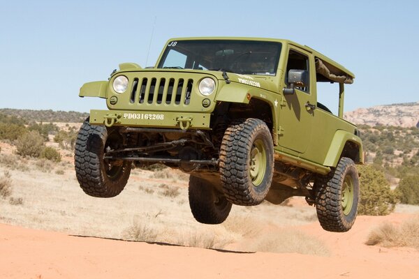 Voiture de course jeep. Camion