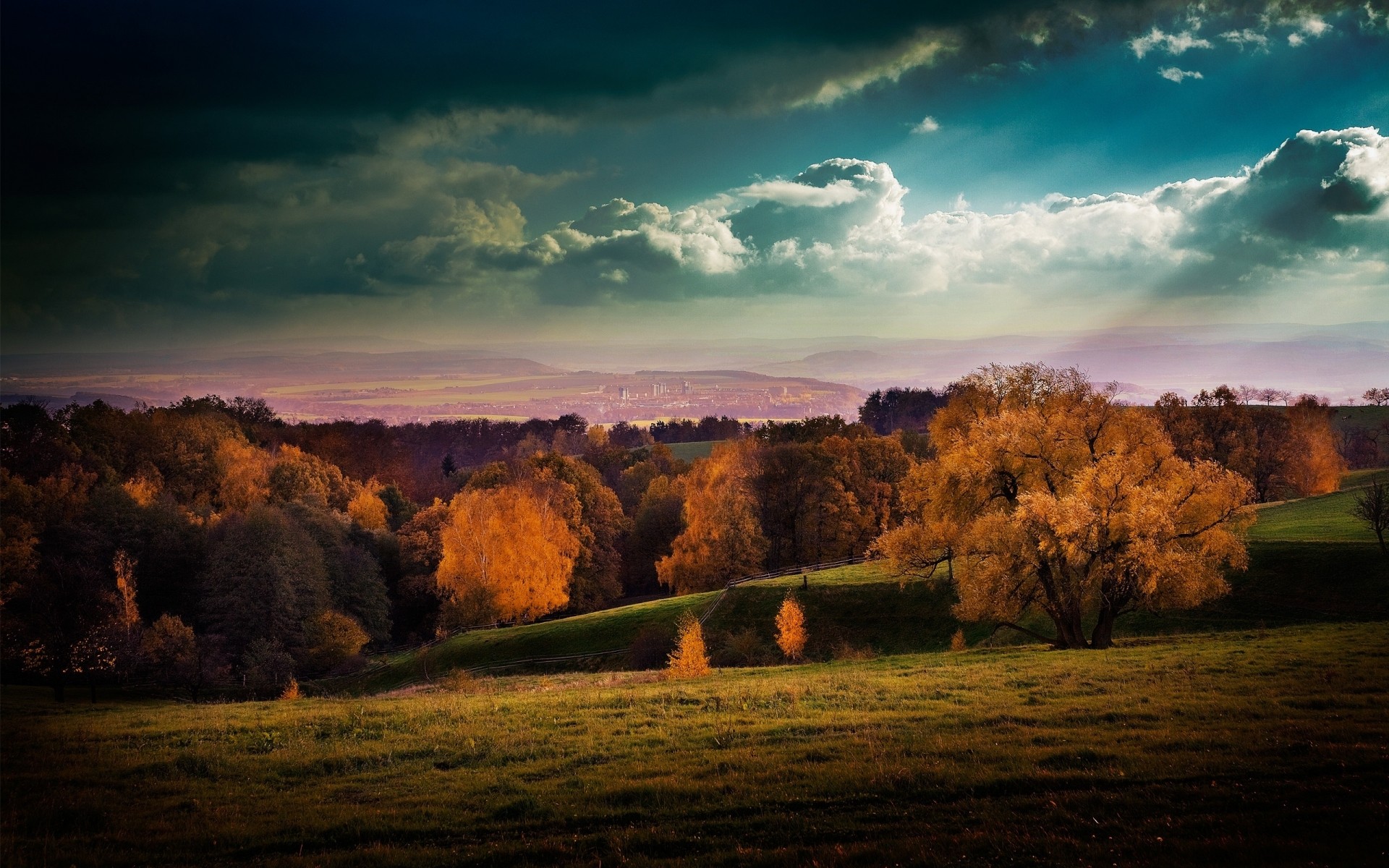 jesień jesień zachód słońca krajobraz świt drzewo natura niebo wieczorem na zewnątrz wieś światło słońce trawa drewno zmierzch krajobrazy tło widok drzewa