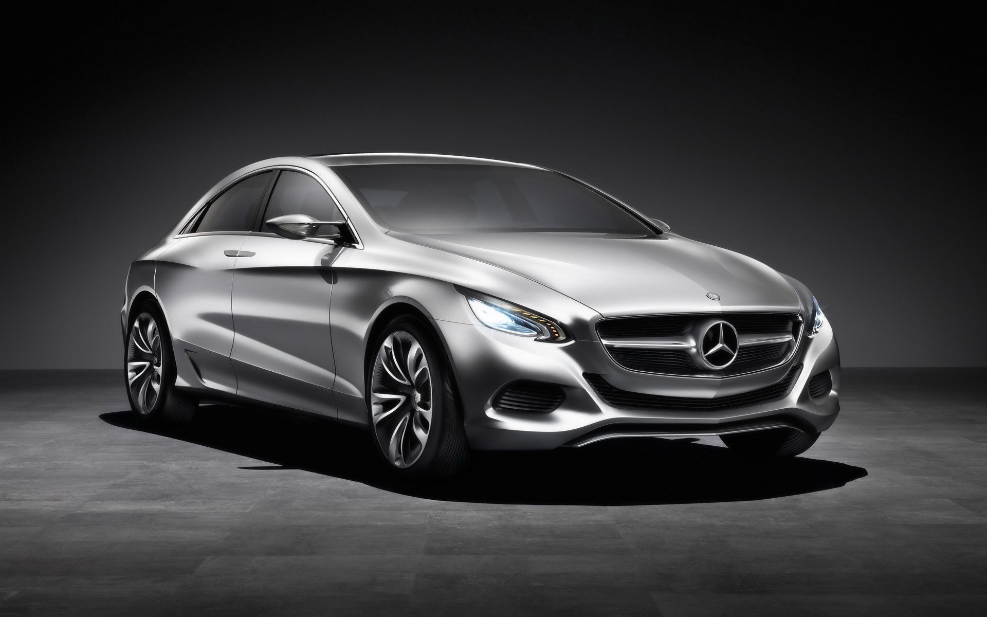 mercedes-benz auto ruota auto coupe nigella mezzogiorno veloce asfalto marciapiede auto di lusso