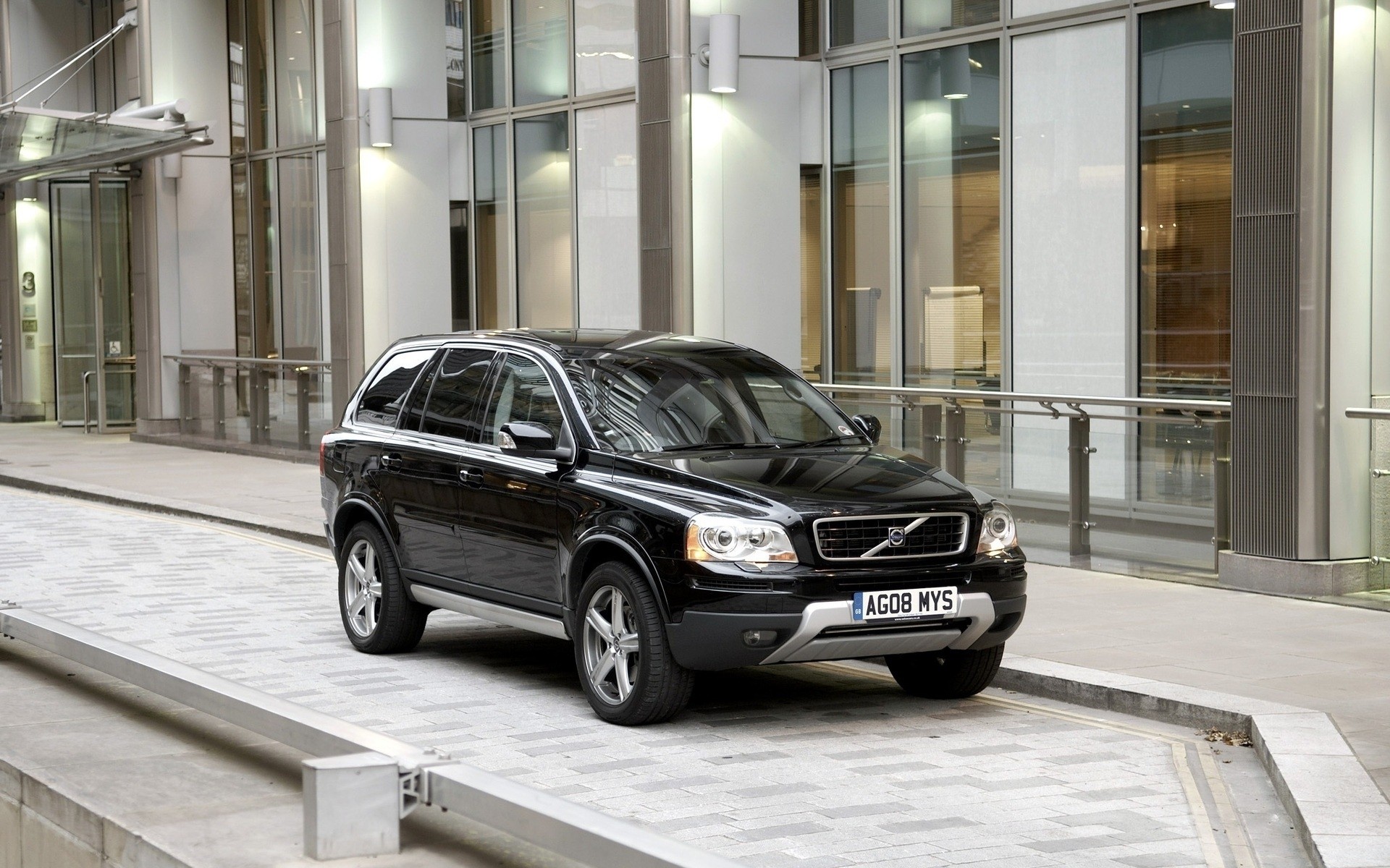 volvo voiture voiture chaussée système de transport route voitures jeep noir auto 4x4