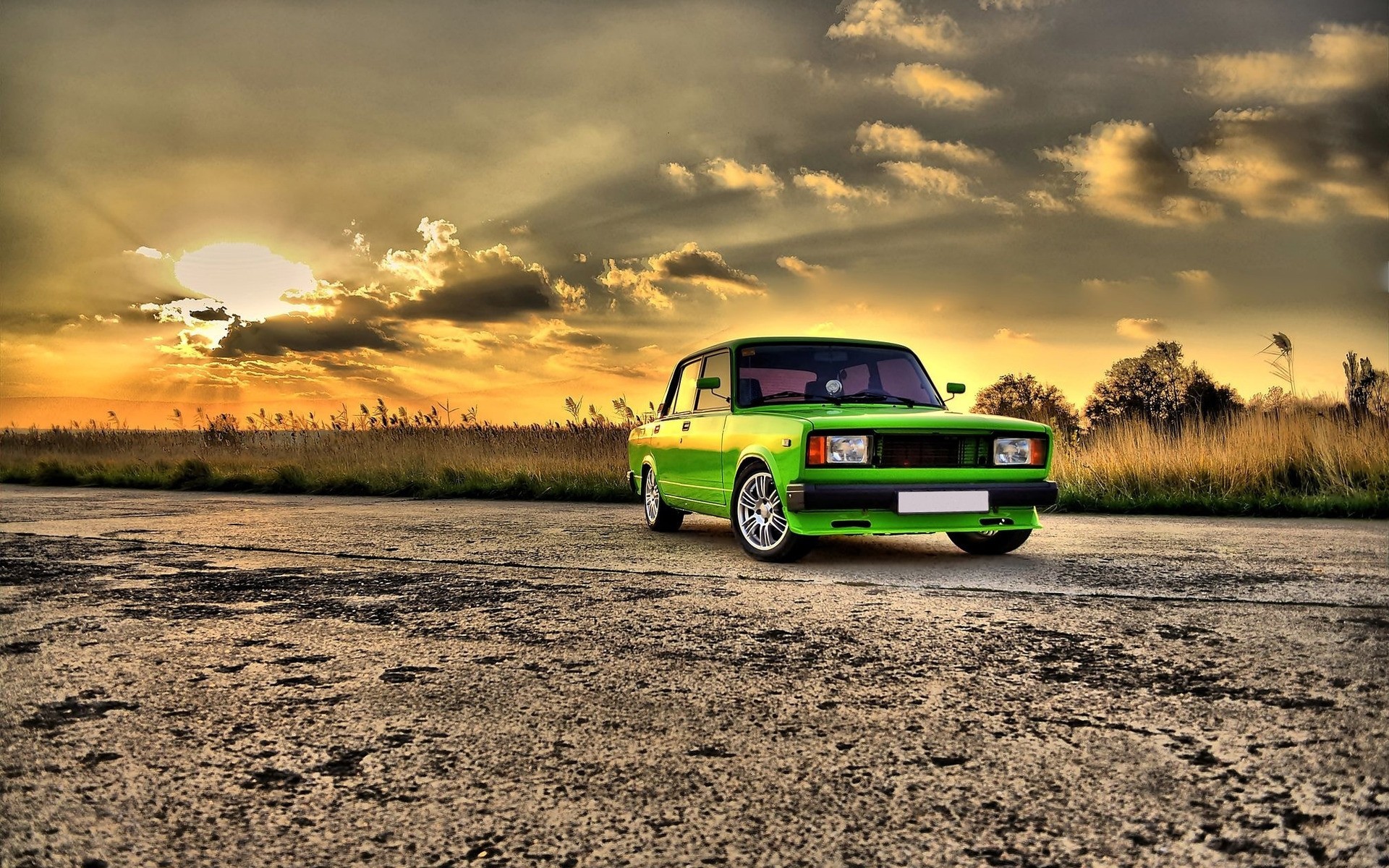 otros aparatos coche coche sistema de transporte puesta de sol carretera verde fondo