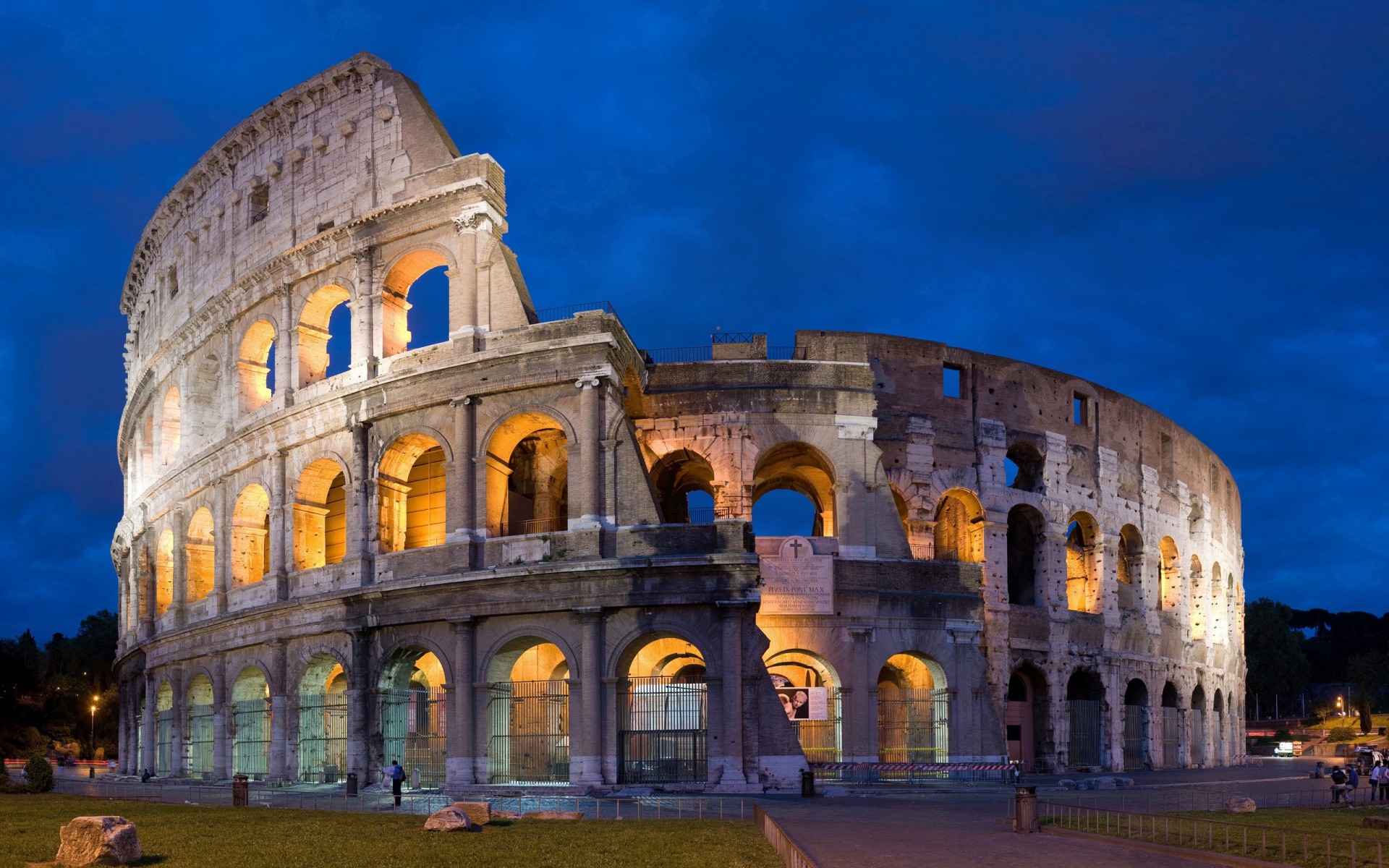 italy architecture colosseum amphitheater stadium travel ancient gladiator building sky old landmark monument arch tourism assembly outdoors ruin dusk stone gladiators history