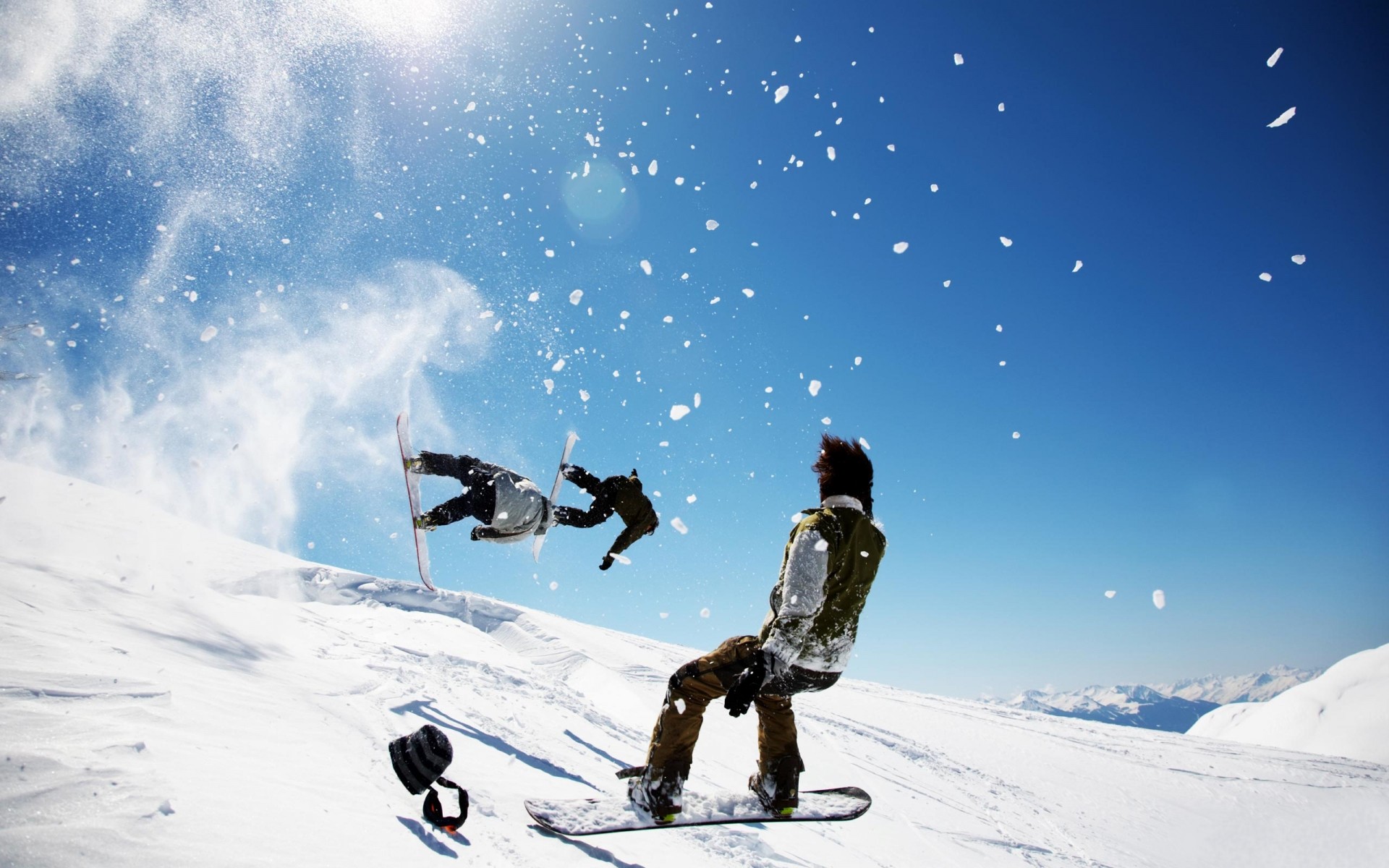 snowboard schnee winter skifahrerin resort berge skigebiet kälte erholung aktion skipiste eis sport himmel