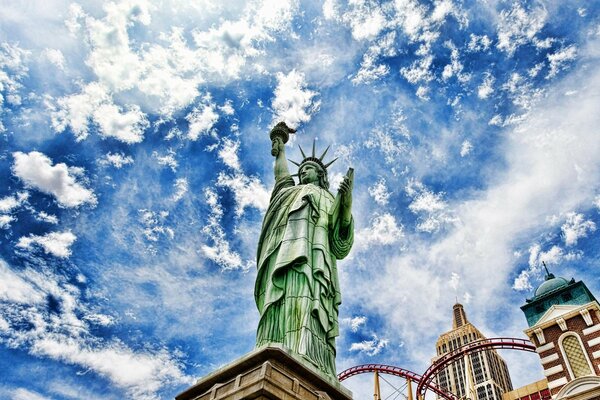 Freiheitsstatue in den USA auf Himmelshintergrund