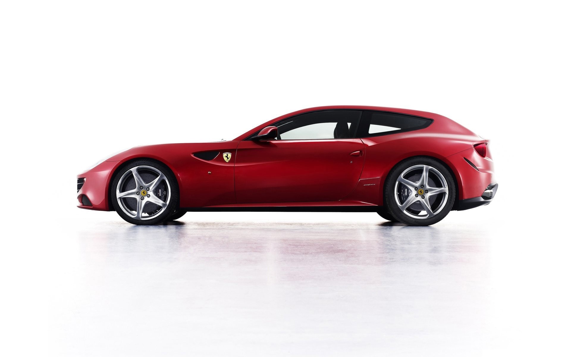 ferrari car vehicle wheel automotive transportation system drive fast sedan coupe noon hurry race ferrari ff