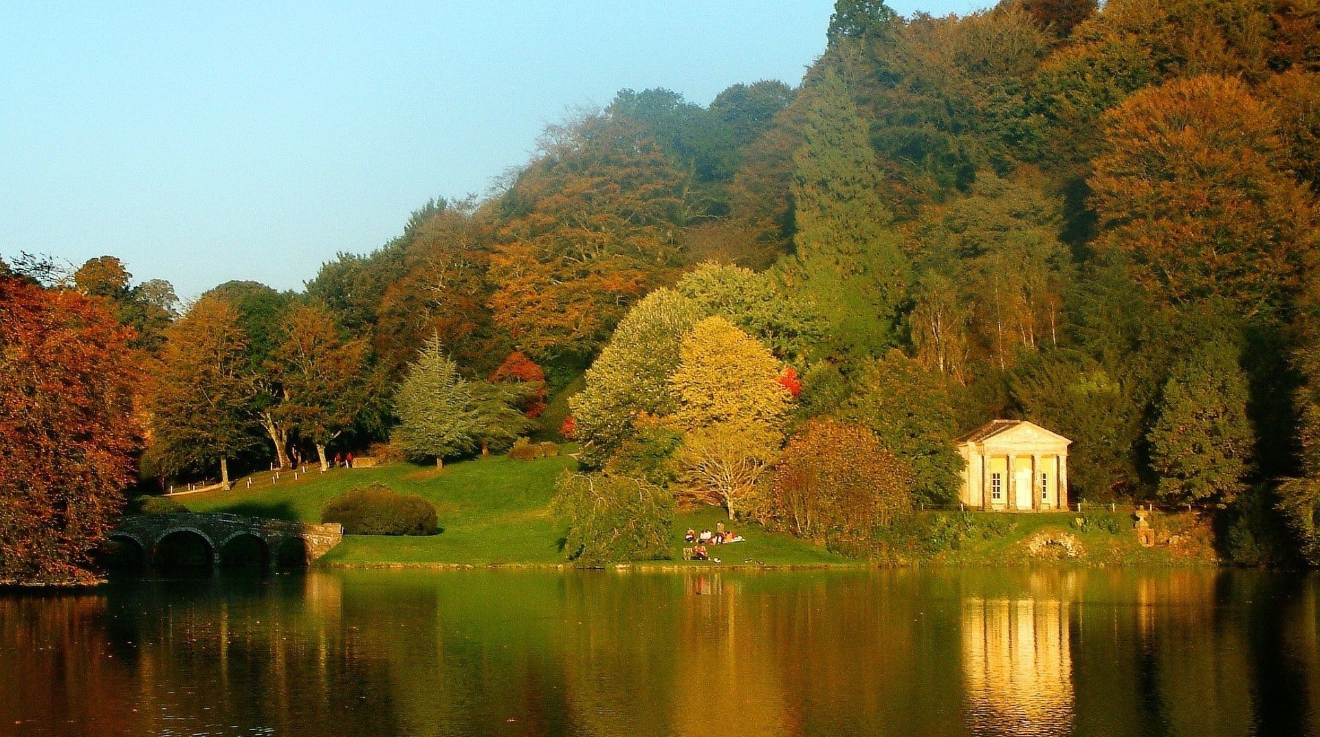 lago agua otoño árbol al aire libre río naturaleza madera viajes paisaje reflexión hoja piscina placid parque