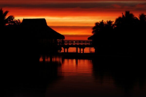 Puesta de sol vespertina. Tranquilidad, paz