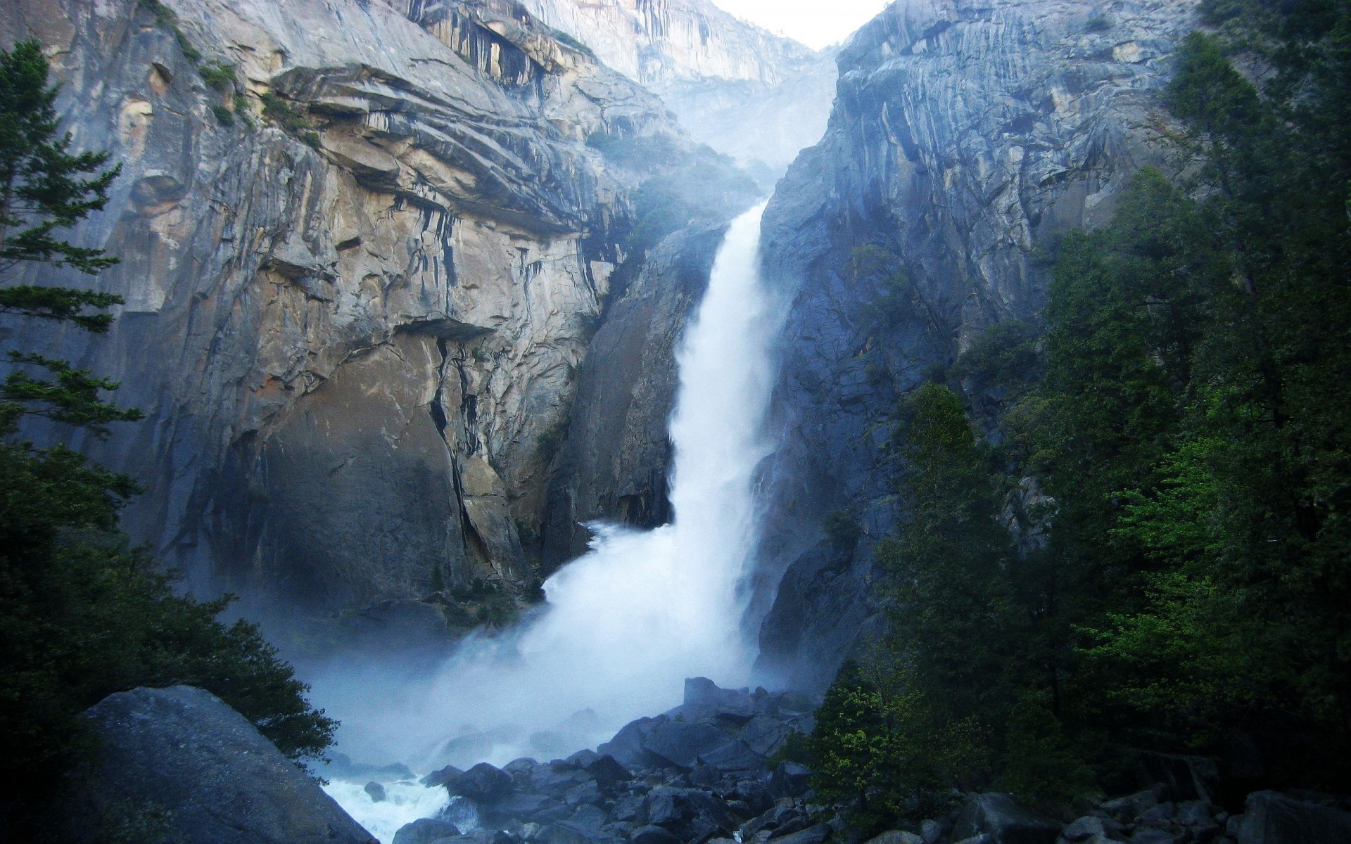 paesaggio acqua cascata fiume paesaggio viaggi all aperto montagna natura roccia scenic luce del giorno legno neve