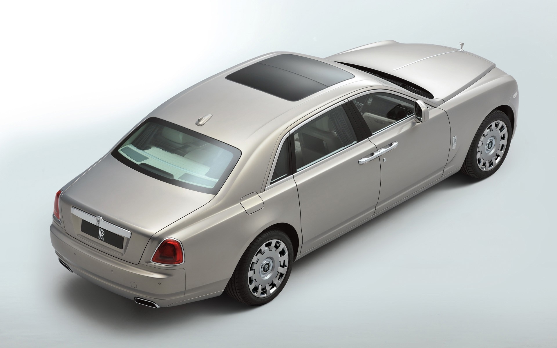 rolls royce car vehicle automotive wheel fast sedan transportation system drive coupe