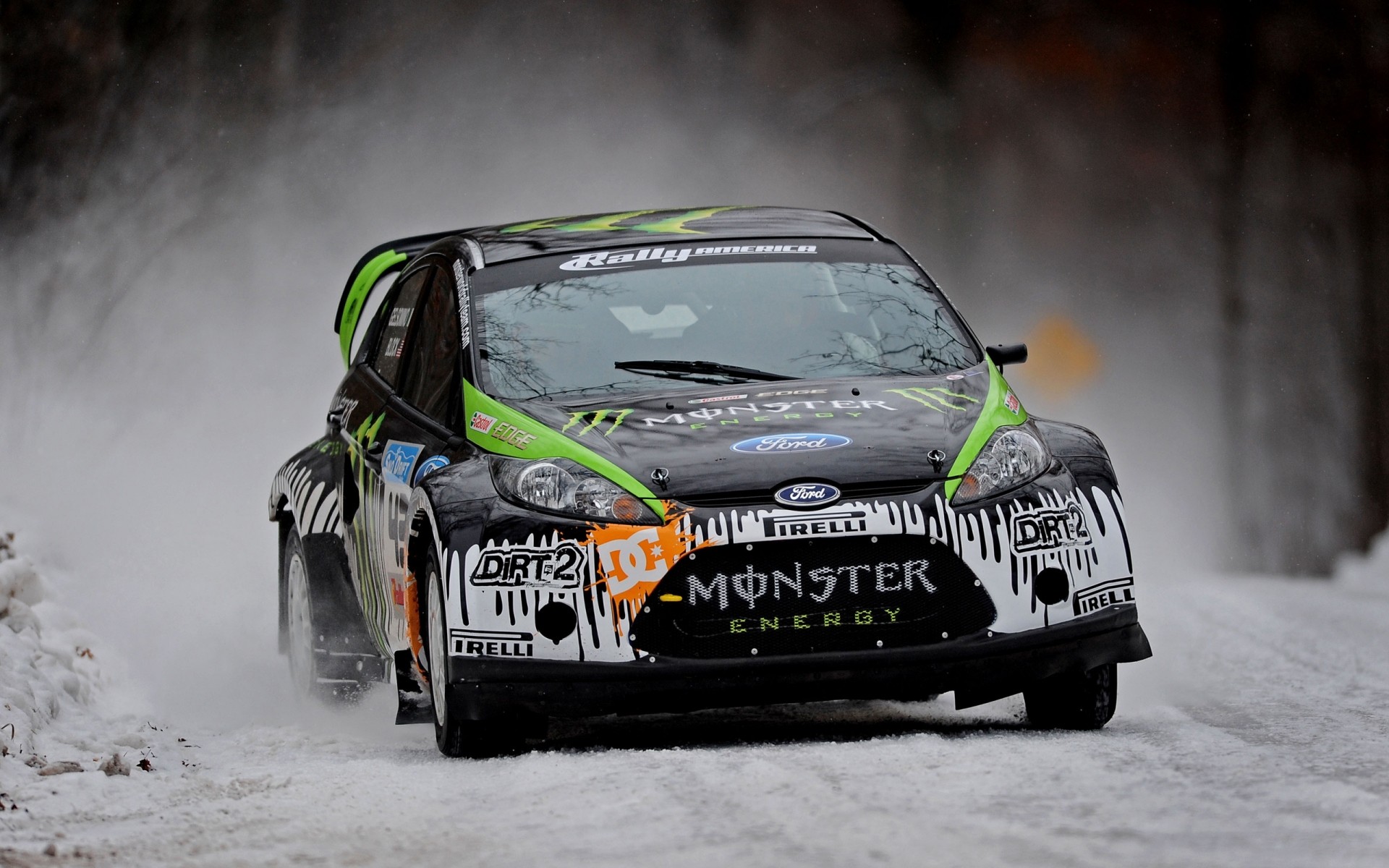 ford course voiture voiture rapide dépêchez-vous concurrence lecteur championnat système de transport dérive rallye action roues puissance route pilote piste neige ford fiesta