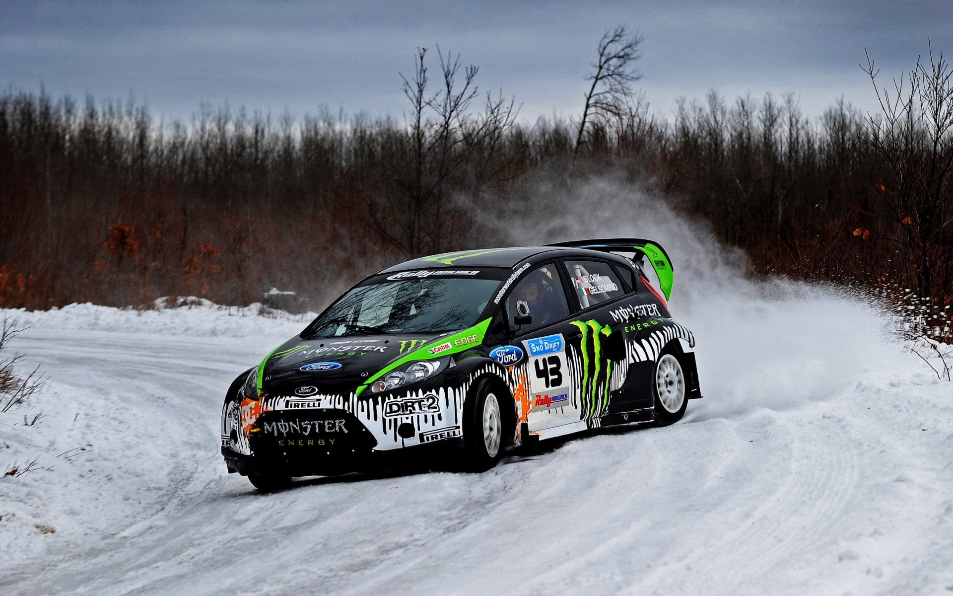 ford neve inverno corrida deriva pista competição gelo pressa carro ação frio carro esporte rápido tempo comício ford fiesta