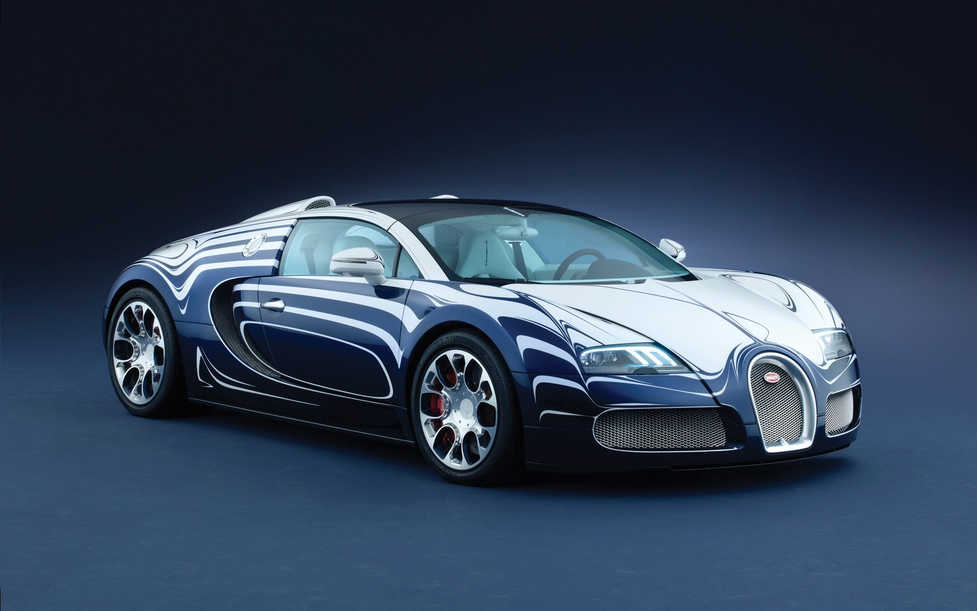 bugatti auto auto räder automobil coupé mittags limousine schwarz schnell fahren transportsystem bürgersteig beeilen sie sich motorhaube chrom bugatti veyron