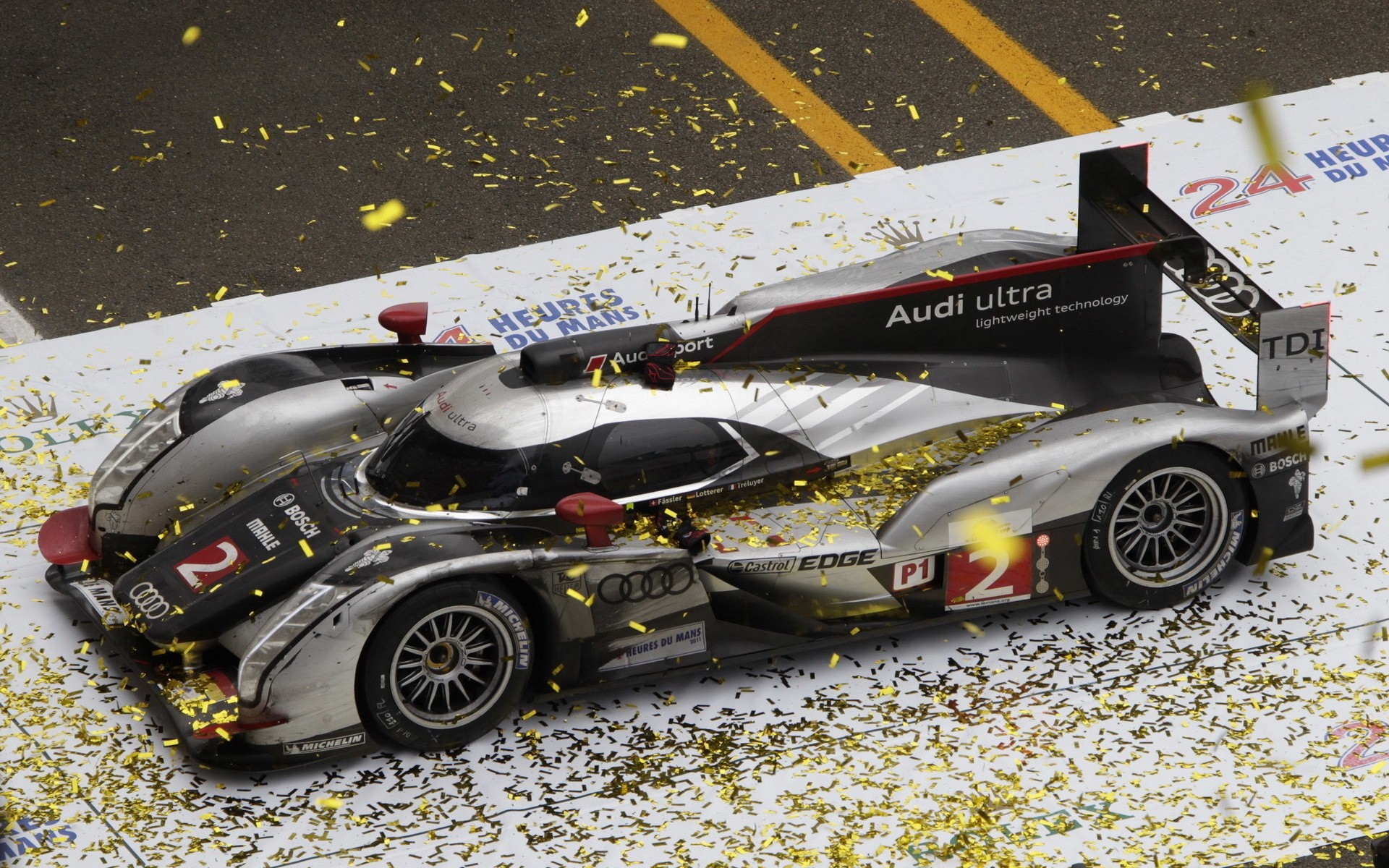 audi carro carro corrida sistema de transporte competição rápido drive ação rodas esportes automotivos campeonato audi r18