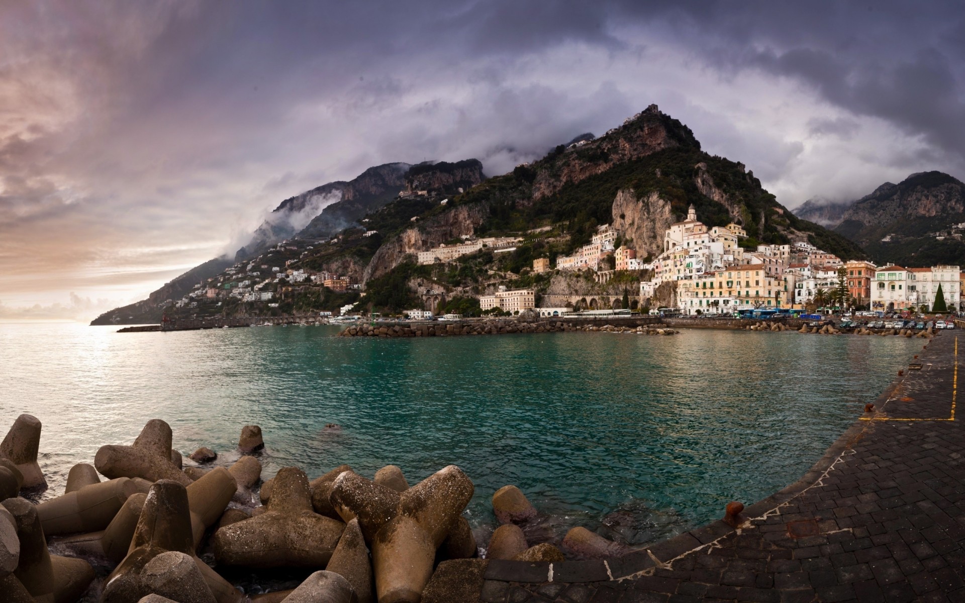 italia agua viajes mar mar montaña playa paisaje océano cielo escénico bahía roca al aire libre isla naturaleza vacaciones mundo vista fondo