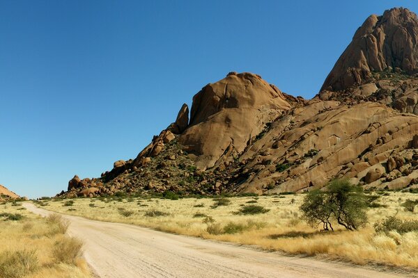 Las grandes montañas toman su poder