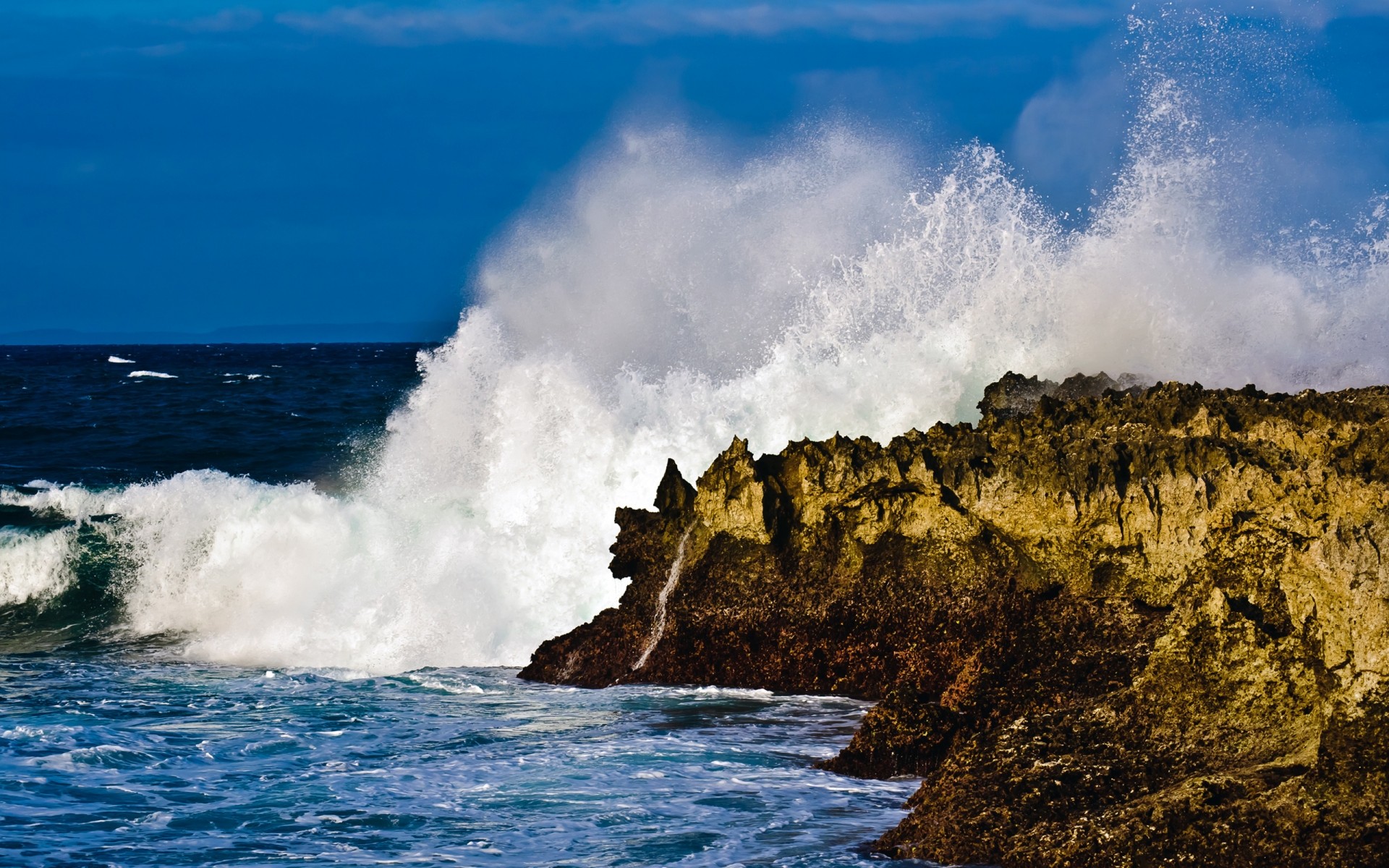 landschaft wasser ozean meer meer reisen brandung landschaft natur welle strand himmel im freien landschaft landschaftlich sommer spray rock urlaub bali indonesien steine