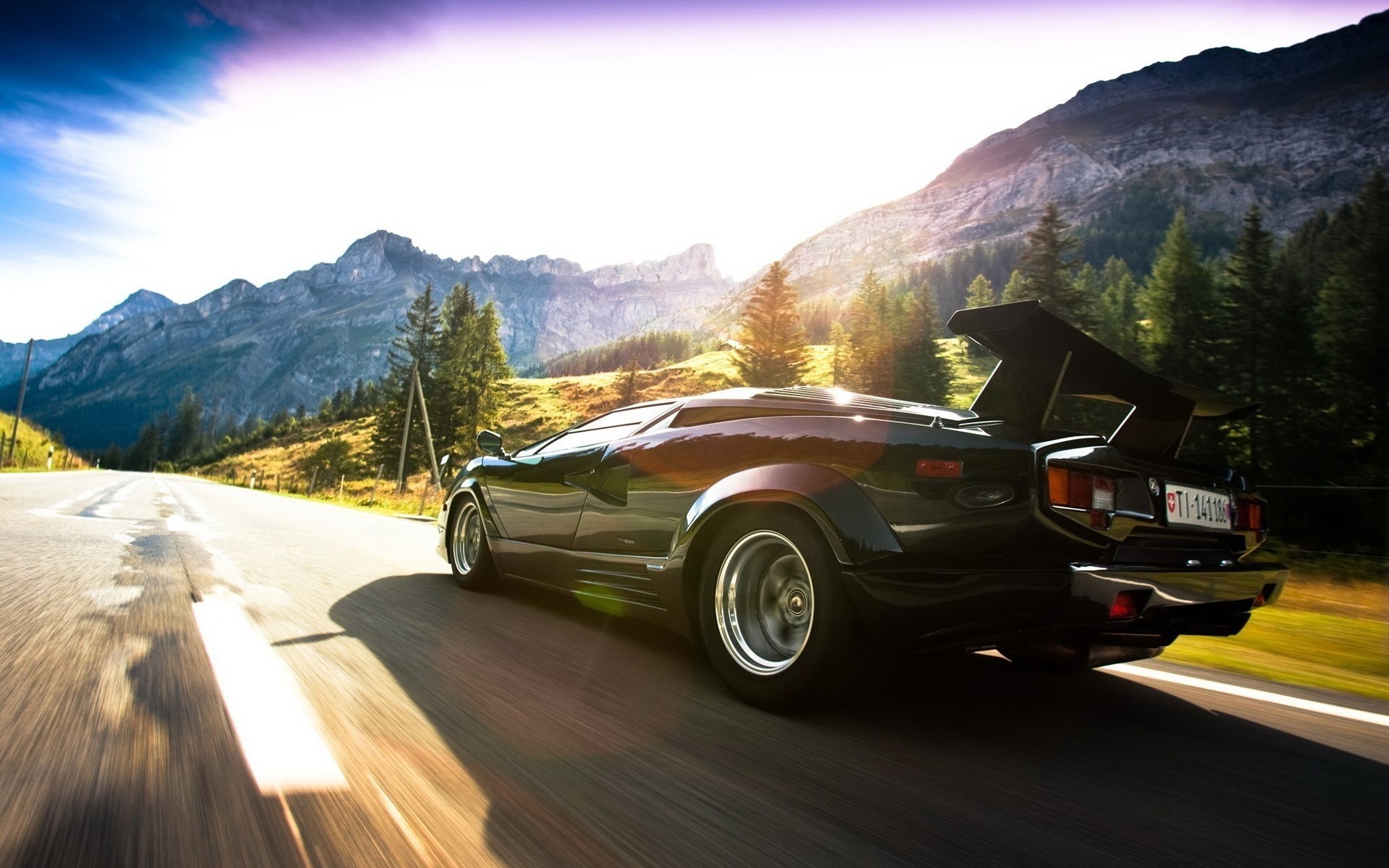 lamborghini coche carretera sistema de transporte coche asfalto viajes prisa negro desenfoque montaña carretera paisaje luz unidad rápido coches vintage velocidad deporte